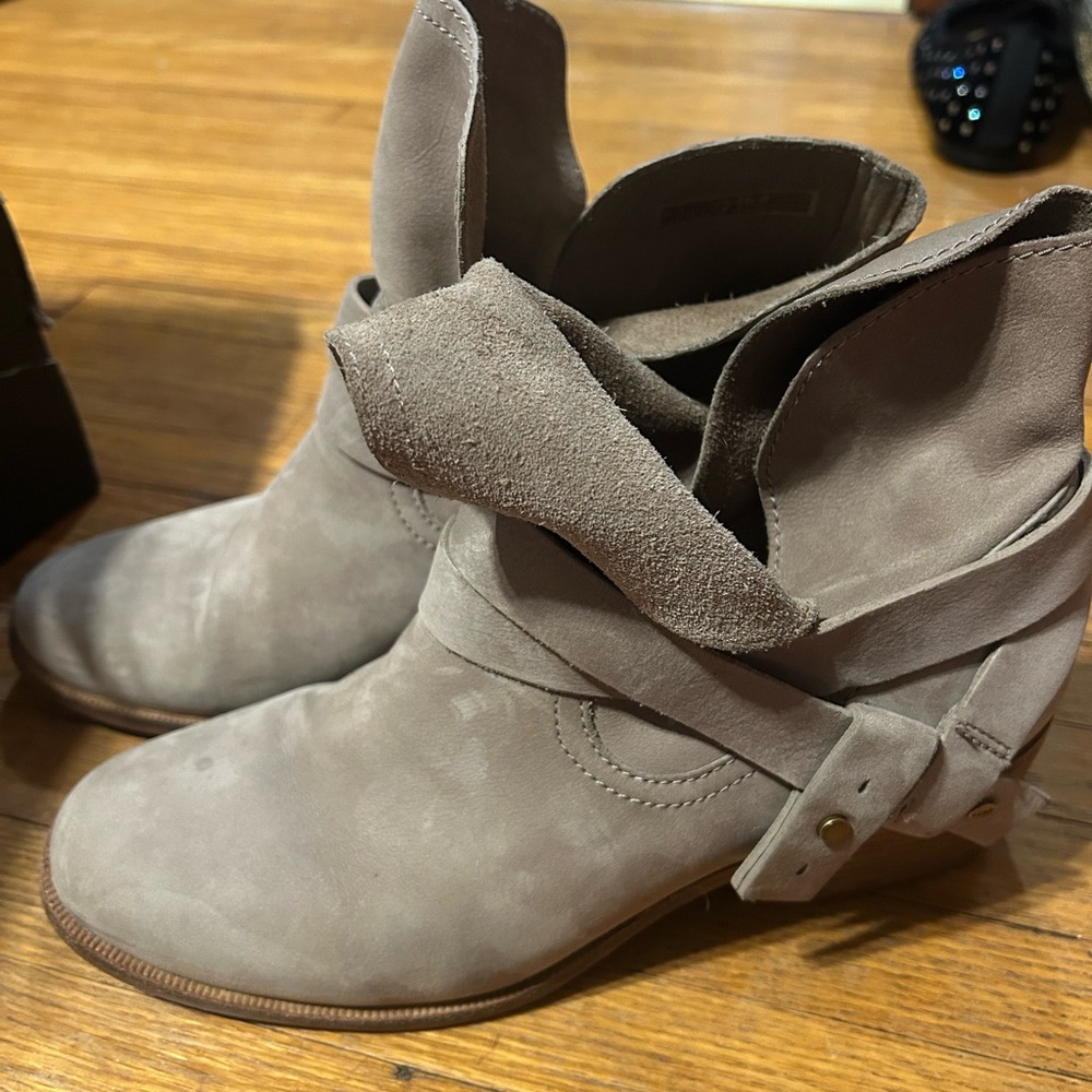 Ugg Women's Taupe Ankle Boots